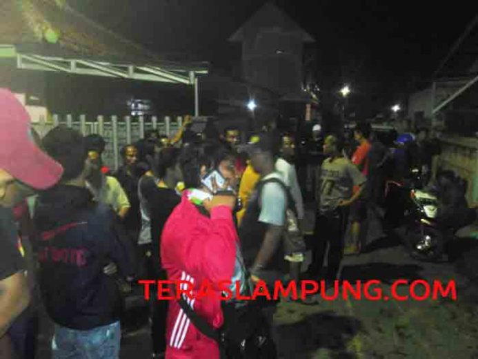 Ribut dengan Tetangga, Warga Bandarlampung Tewas Ditusuk Badik