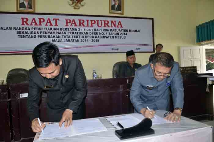 DPRD Kabupaten Mesuji Setujui Tiga Raperda