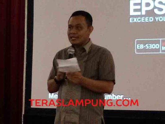 Rakata Institute Tidak Cabut Anugerah Tokoh Jujur dan Antikorupsi untuk Mustafa