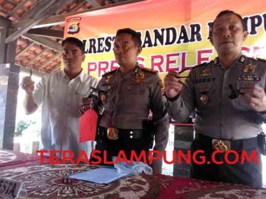 Gasak Liontin Emas dan Uang Rp 7 Juta, Dua Remaja Dibekuk Polisi