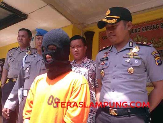 Terpengaruh Film Porno, Awaludin Cabuli Pacarnya yang Masih SMP