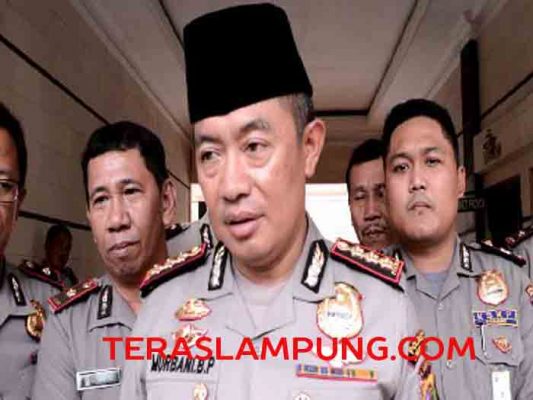 Lima Akun Medsos Diduga Sebarkan Foto “Wefie Ria” Para Polisi dengan Lima Mayat Tersangka Begal