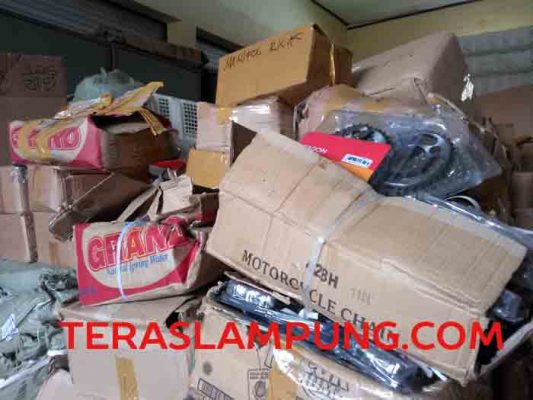 Polda Lampung Sita 50 Ribu “Sparepart” Palsu Senilai Rp 500 Juta dari China