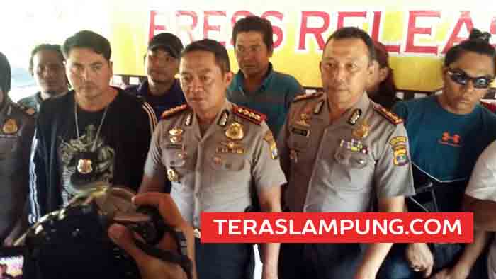 Tekab 308 Polresta Bandarlampung Tembak Tersangka Pembunuh Dewi