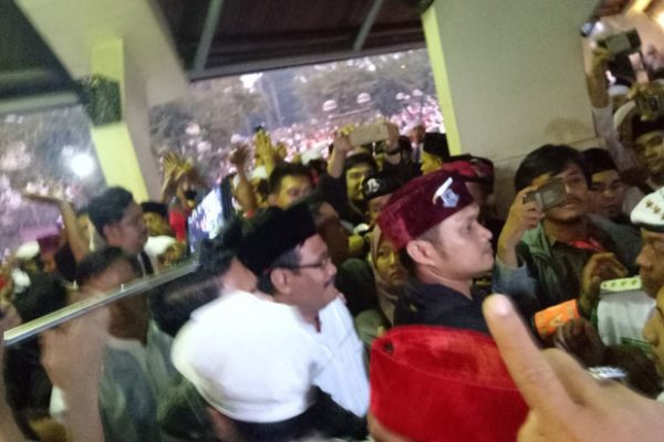 Seandainya Djarot Tidak “Lugu”, Ia tidak akan Diusir dari Masjid At-Tien