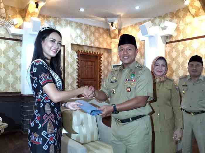 Ikut Pemilihan Putri Indonesia 2017, Gadis Cantik Ini Minta Dukungan Bupati Mustafa