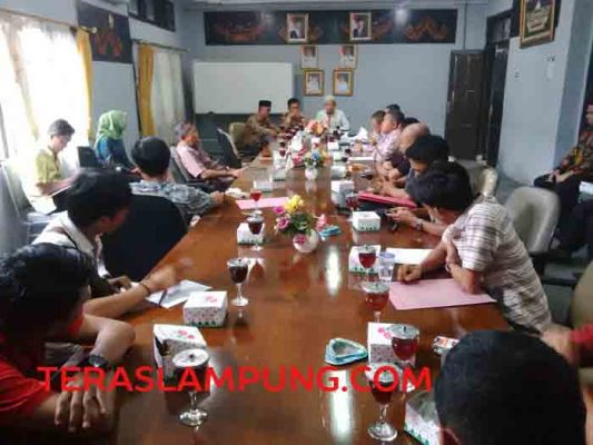 DPRD Lampura Kembali Gelar RDP Tentang Pembangunan Tugu Pengantin