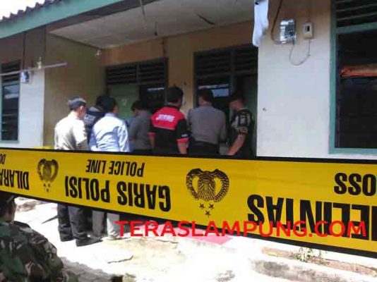 Wanita Muda Ditemukan Tewas Bersimbah Darah di Rumah Kos