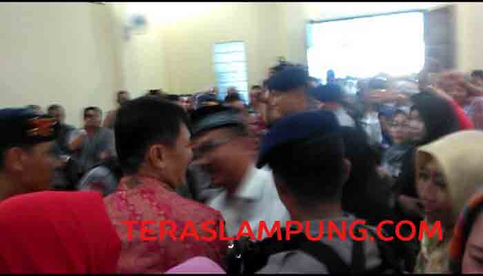 Sidang Kasus Gratifikasi Bupati Tanggamus: Pengesahan APBD 2016 Bertabur Uang Hampir Setengah Miliar Rupiah