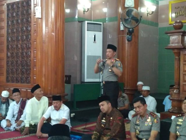 Ridho Ficardo dan Herman HN, Ketika Dua Seteru Bertemu di Masjid