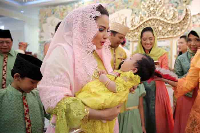 Gubernur Ridho Gelar Syukuran Aqiqah Anak Ketiga