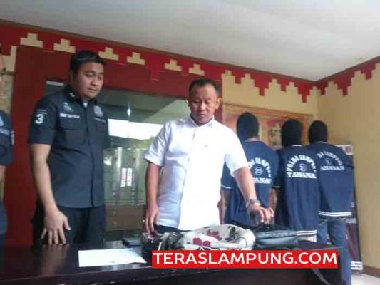 Polda Lampung Ringkus Komplotan Spesialis Pencuri Modus Pecah Kaca, Gembosi Ban, dan Pintu Goyang