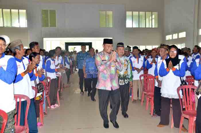 Bupati Agung Hadiri Sosialisasi Bantuan Stimulan Perumahan Swadaya