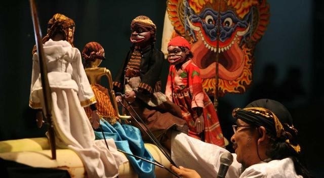 Mengaji Bareng Ki Enthus dan Arinal, Donald Trump pun Terkesan Jalan Berlubang di Lampung