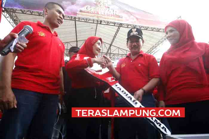 Jalan Sehat HUT ke-335 Bandarlampung, Nenek Wati Bawa Pulang Mobil Ayla