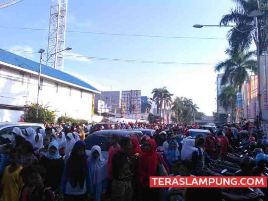 Puluhan Ribu Warga Bandarlampung Ikuti Jalan Sehat HUT ke-335 Kota Bandarlampung