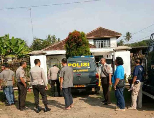 Kawanan Perampok Bersenjata Api Satroni Bos Karet di Desa Sukamaju Lampung Utara