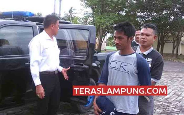 Nelayan Ini Mengaku Baru Dua Kali Pakai Bom untuk Menangkap Ikan