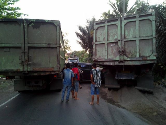 Dihantam Truk Pengangkut Batu Bara di Jembatan Way Umpu, Pajero Ringsek