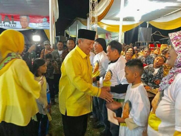Minta Doa Restu Warga Bandar Mataram, Arinal Tembus Belasan Km Jalan Berlumpur