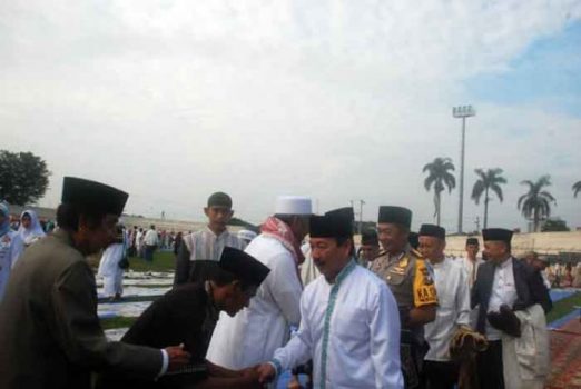 Shalat Ied di Stadion Pahoman, Herman HN Imbau Masyarakat Jaga Keamanan