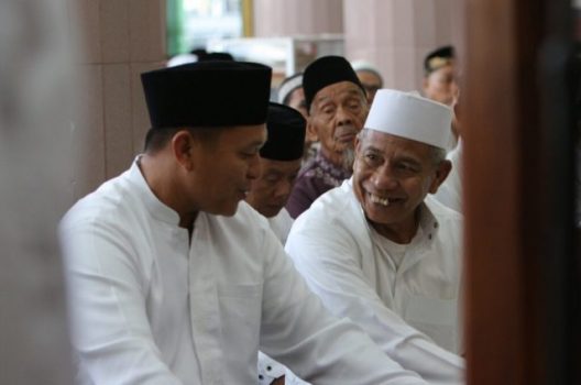 Shalat Ied di Masjid Istiqlal Bandarjaya, Bupati Mustafa Ajak Lampung Jaga Kerukunan
