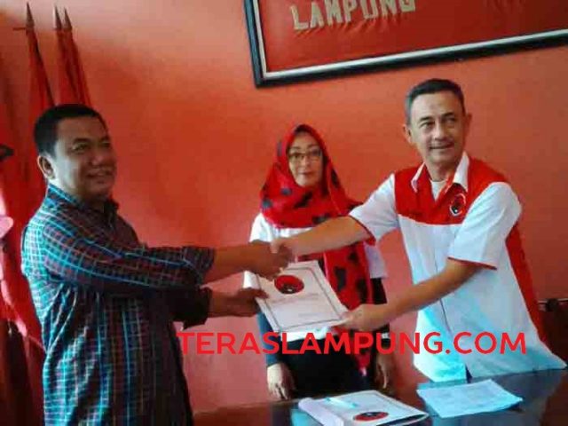 Pilbup Lampura, Nerozely Kembalikan Berkas Pendaftaran di PDIP