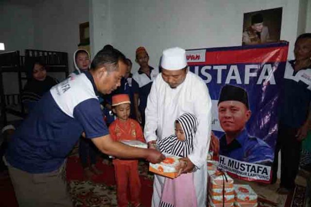 Tim Relawan Mustafa Sambangi Panti Asuhan di Kecaman Hanura