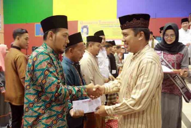 Gubernur Ridho Ficardo Berbuka Puasa Bersama 1.500 Anak Yatim