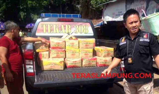 Satgas Pangan Sita 728 Liter Minyak Goreng di Pasar Central Kotabumi