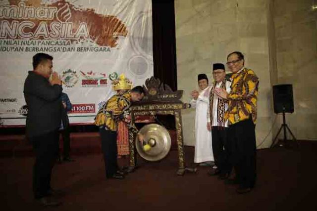 Gubernur Ridho Buka Seminar Pancasila di Unila