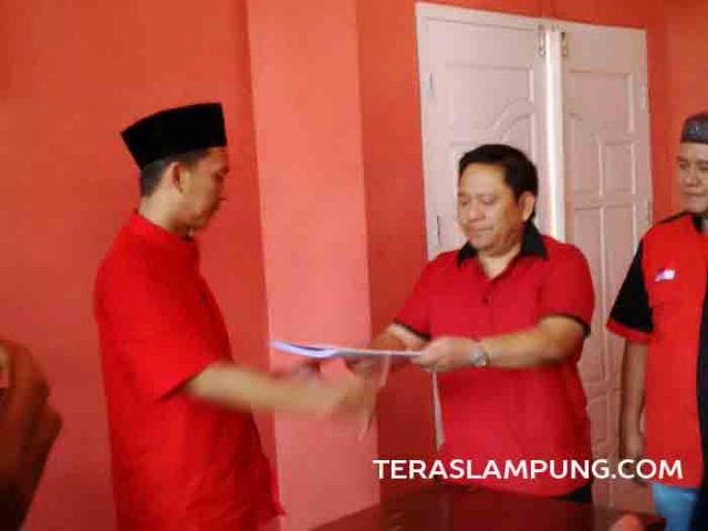 Pilbub Lampura, Zainal Abidin Kembalikan Berkas Pendaftaran di PDIP