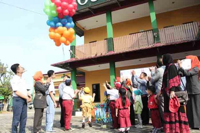 Hari Pertama Masuk Sekolah, Siswa Baru Global Surya School Disambut Meriah