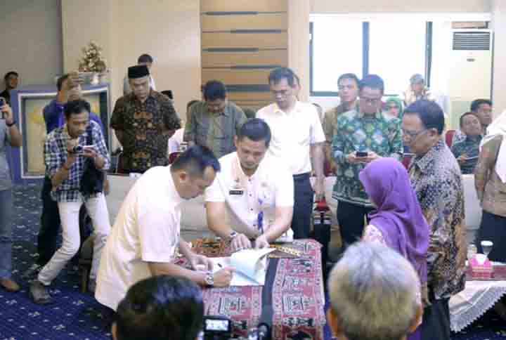 Pilkada Serentak 2018, Pemprov Lampung Hibahkan Rp360,4 Miliar ke KPU dan Bawaslu