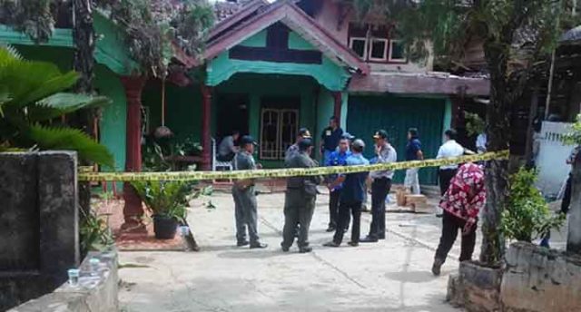 Rumah Warga Labuhan Ratu Pasar – Lampung Utara Dirusak Massa