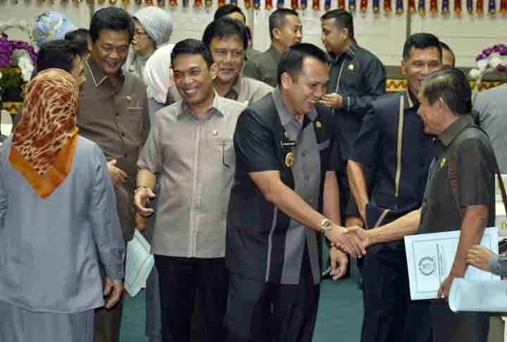 Semua Fraksi Setuju Pertanggungjawaban APBD Lampung TA 2016 Jadi Perda
