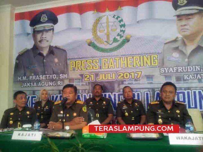 Kejati Lampung Kejar 13 Buron Kasus Korupsi