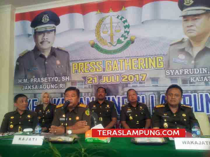 Kejati Lampung Kejar 13 Buron Kasus Korupsi