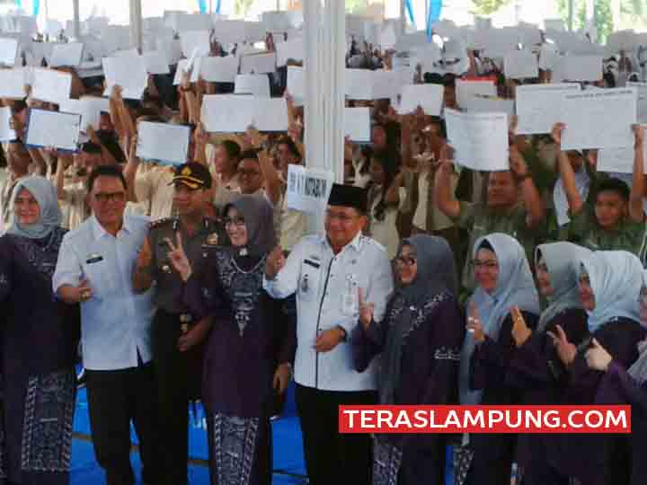 Pemkab Lampura Raih Rekor Muri Penulisan Aksara Lampung dengan Peserta Terbanyak