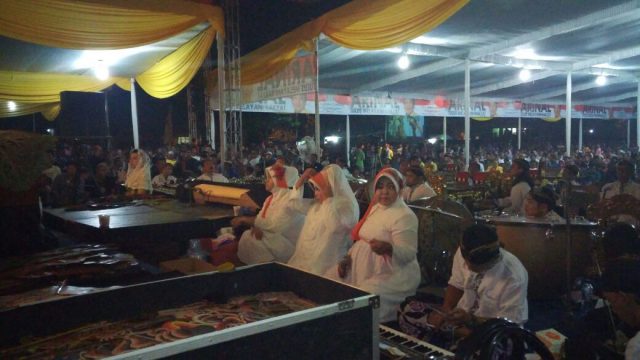 Cupu Manik Astagina, Lakon Ki Enthus Di Lapangan Mukyojati