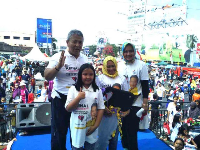 Jalan Sehat Bersama Arinal, Mardiana Bawa Pulang Daihatsu Sigra