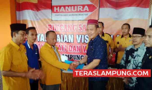Pilbub Lampura, Yusrizal Kembalikan Berkas Pencalonan di Partai Hanura