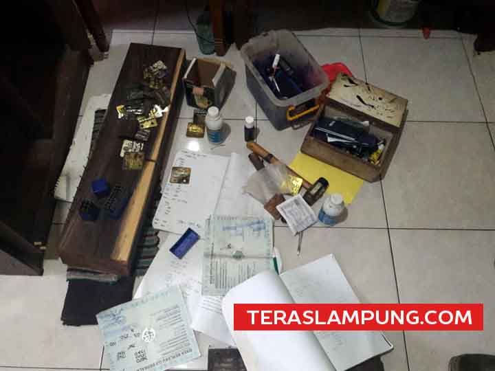 Proyek Buku KIR, PNS Dishub Lampung Tengah Terkena OTT