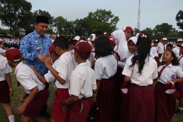 Bupati Lampung Tengah Tolak Full Day School