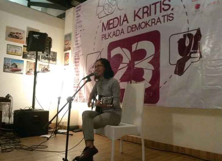 Penyanyi Muda Holaspica Tampil Memukau pada Malam Peringatan HUT ke-23 AJI