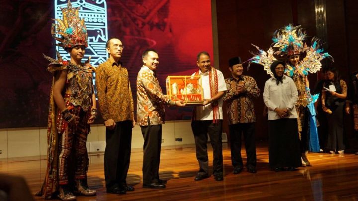 Menpar Arief Yahya Luncurkan Festival Krakatau 2017