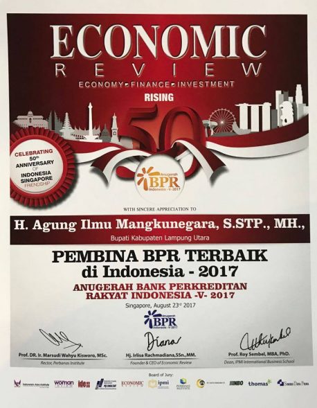 Bupati Agung dan BPRS Kotabumi Raih Penghargaan di Bidang Pembangunan BPR