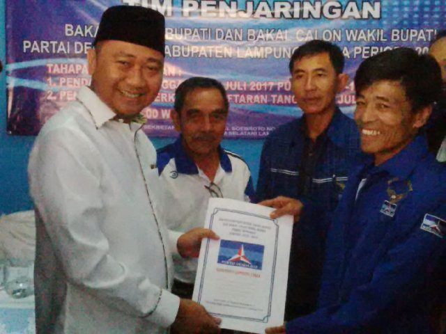 Pilbub Lampura, Agung Kembalikan Berkas Pencalonan di Partai Demokrat