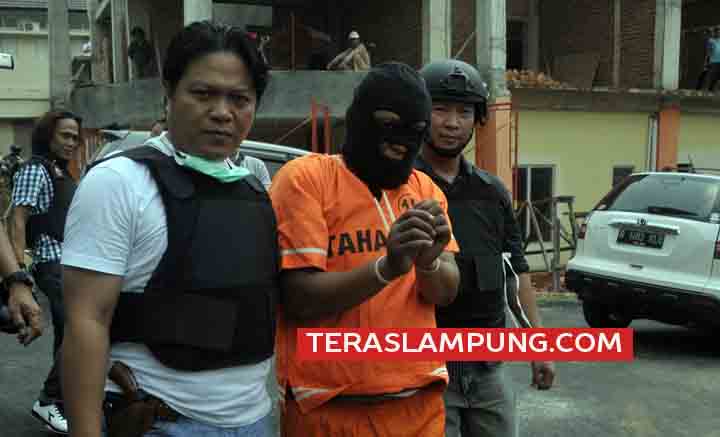 Pencuri Modus Pecahkan Kaca Mobil Tewas Ditembak, Ini Kronologi Versi Kapolda Lampung