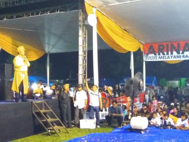 Sosialisasi Bersama Wayang Bali, Arinal Disambut Meriah Ribuan Warga Waypanji